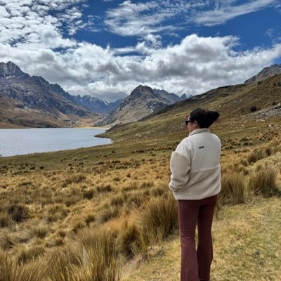 Dcp_Marley's profile picture. Reggae - Girasoles - Elefantes- Leones - frases para no caer en la rutina. #DiarioDeUnaVistima Organizadores y papelería : https://t.co/S7d9d7CmbS