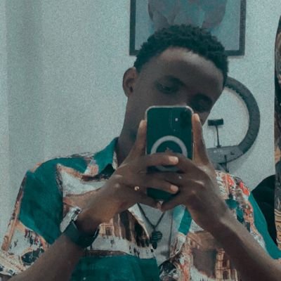 nothinpers0nal's profile picture. I don't even know what I'm doing here 😒☹️ movie freak 😌❤️