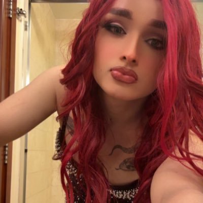 lexibermudes22's profile picture. Content creator 🥵🥵🤤🤤😈😈