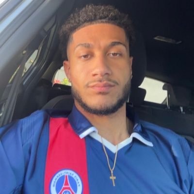 Kevin_971_92's profile picture. 🇨🇷🗼⚜️𝐐𝐮𝐞 𝐃𝐞𝐮𝐬 𝐧𝐨𝐬 𝐚𝐛𝐞𝐧ç𝐨𝐞 𝐞 𝐧𝐨𝐬 𝐩𝐫𝐨𝐭𝐞𝐣𝐚⚜️🗼🇨🇷. @THEDAMSO x @PSG_inside