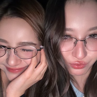 pevview's profile picture. emibonnie & viewmim 🦊🐰🐶🐣