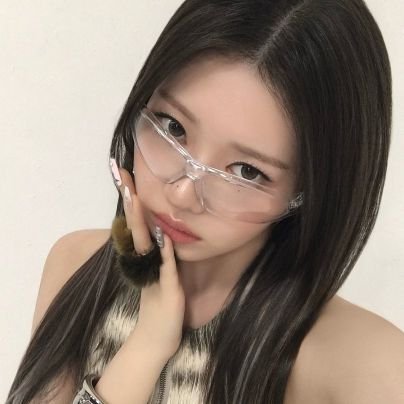 roraenami's profile picture. 