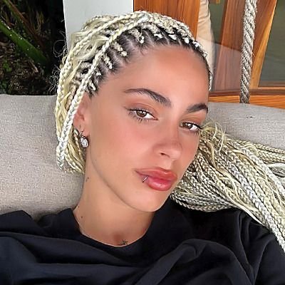 fwtttura's profile picture. calma, que el dolor nunca es eterno