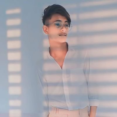 SumitDiwak762's profile picture. 