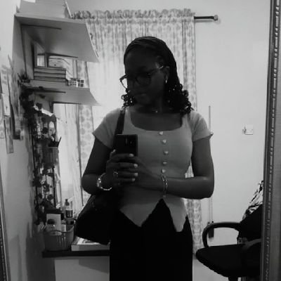 _priss__'s profile picture. .