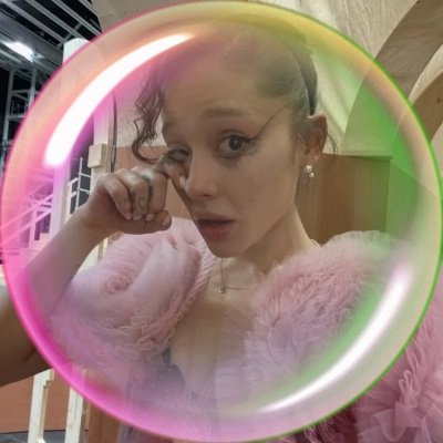 uncanny4candy's profile picture. Hi. 🍬

i cant update my bio to its fullest potential bc this bottom of the barrel app wont let me, but just know i like glee and harry potter.  💕