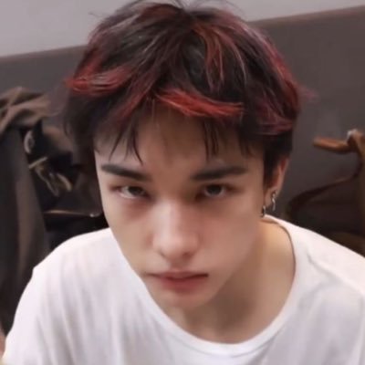 hwangmetal's profile picture. professional hwang hyunjin yapper