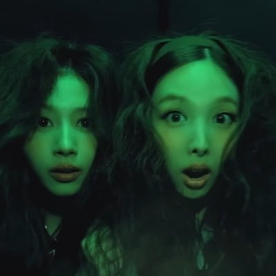 artwordss's profile picture. women 💗
