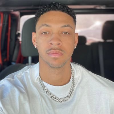 WinEverUwantIT's profile picture. How can I lose, my parents named me Win. https://t.co/H0V79IJkyo