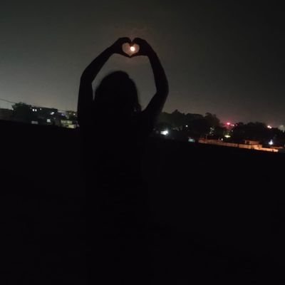 ayushimishra_07's profile picture. poetry । Literature। Nature |
हाथ में क्या नहीं कि तुम से कहें
हम को ज़ेबा नहीं कि तुम से कहें। -जव्वाद श़ैख