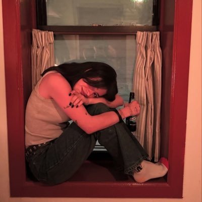 letme2006's profile picture. making the bed