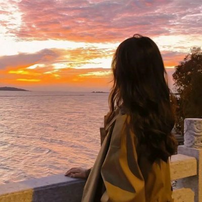 Avelinels552's profile picture. I find beauty in simple rituals  a morning walk, good coffee, honest words