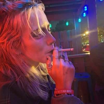 neb_shaprihoe's profile picture. ethical tech bro. hastwt. socialist organizer. prison abolitionist. free palestine. stop cop city. $mmp613 @benshapeehole alt