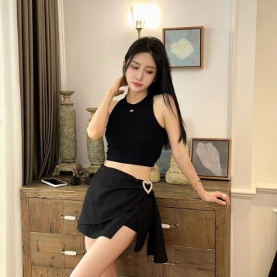 le_huyen76594's profile picture. 