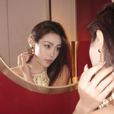 MartinaTips's profile picture. PKU Alum｜Family Office🇸🇬🇭🇰｜Investments💲📈                      Fitness Lover🏋🏻‍♀️｜Motorgirl🏍️｜Tennisgirl🎾