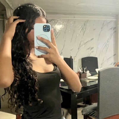 Strawcandy083's profile picture. I love fashion and psychology 🙇🏽‍♀️
