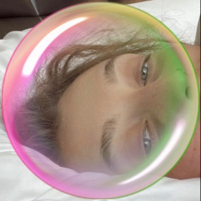 lqttuga's profile picture. nobody in this room is alone