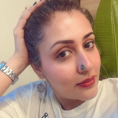 devivvvv's profile picture. 