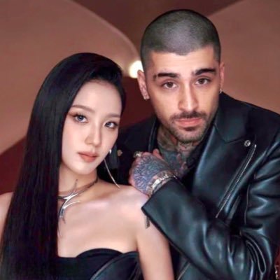 inZAYNBR's profile picture. Videos of the singer @zaynmalik , his new music Break Free is available on Spotify 🎸