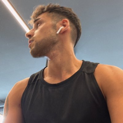itsmedariod's profile picture. 31 ⏳• Barista🥐☕️  • Marvel & LOTR stan  ✨ • Plants addicted 🪴