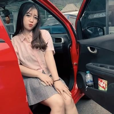 AduGadis's profile picture. akun lama @BunakenC kesuspend