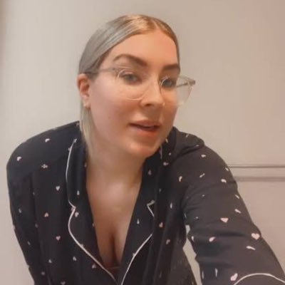 Danglassyy's profile picture. 
