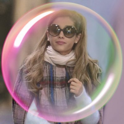 divineglinda's profile picture. 𐙚 ࣭ ࣪ ˖ ᨳ 🧸 彡 currently somewhere between ariana land and laufey land ₊˚⊹🌛 — fan account 🎀 ⟡₊˚⊹♡୭