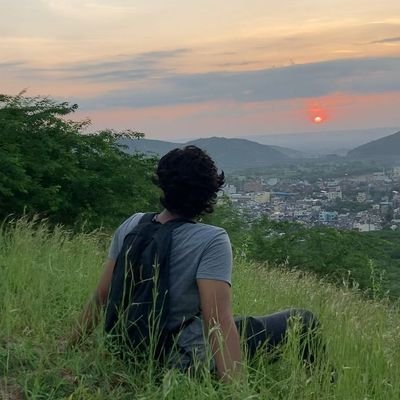 KarMukizh's profile picture. அநீதி விழும்.👇
அறம் வெல்லும்💪