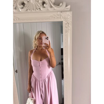 JessRiley27's profile picture. 