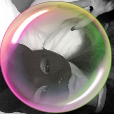 hampsteadia's profile picture. born to be a tayriana stan, forced to be a med student