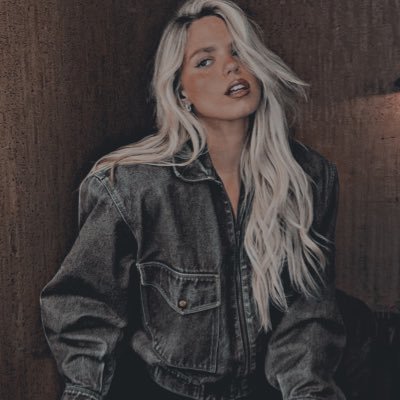 playfulthivf's profile picture. ⠀⠀⠀⠀
⠀⠀the  story  goes  like  this :
⠀⠀once  we  started  talking ,  we  couldn’t  stop.
⠀⠀once  i  saw  you ,  i  couldn’t  stop  looking.
⠀⠀⠀⠀@Magne_trix
⠀⠀