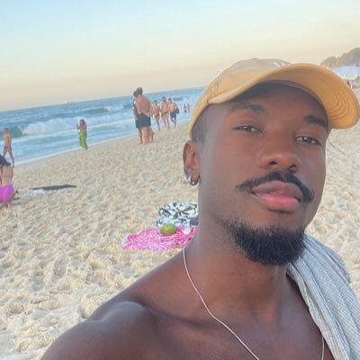 idanielcostta's profile picture. tweets baseado em fatos reais