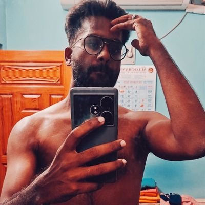 praveen3gr's profile picture. 🖤❤️💙
Writer✍️.
Aspiring Filmmaker🎥.Messiah⚽. 9 donkey age.All have right to chose right until u know left is right.நான் நான் இல்லை👤.
