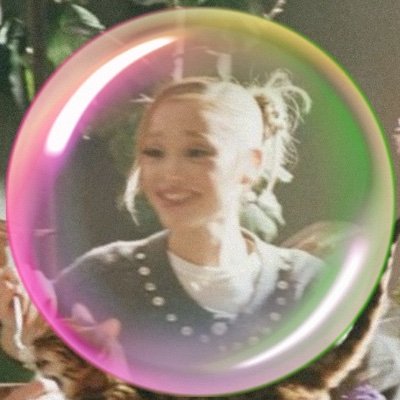 maxiiiswwk's profile picture. ariana grande stan
