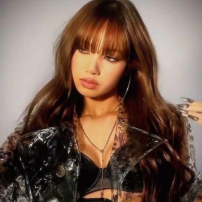 lisa3szn's profile picture. only for @wearelloud ✰