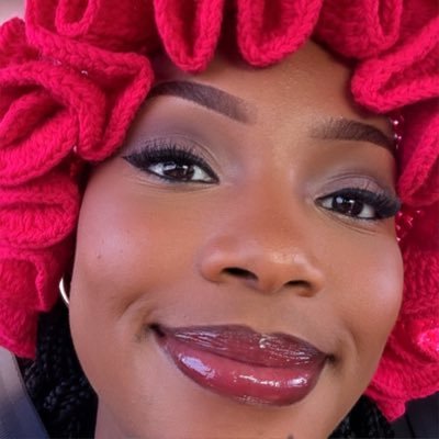 LagoStephaniah's profile picture. After God🌻