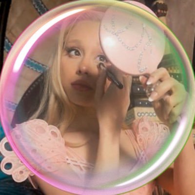 DAISIESAGB's profile picture. jdb & agb | fan acc ₊☆𓂃·₊˚౨ৎ˚₊𓂃☆·₊