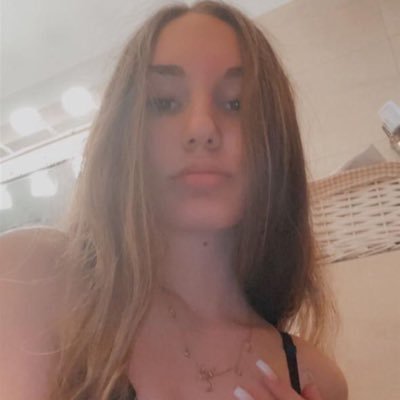 charllotwill's profile picture. follow for follow back pls