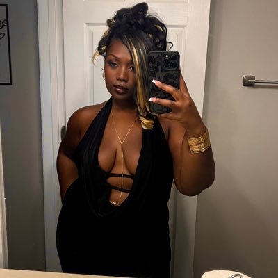 Belltales's profile picture. thinking out loud | breathe