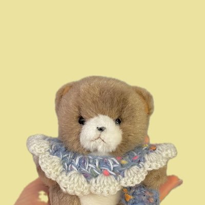 heno_heno___'s profile picture. お口がへのへのもへじ風なのがチャームポイント◎ 主の編み物に付き合ってもらっています🧶