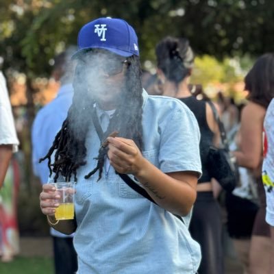 imiracleeee's profile picture. 
