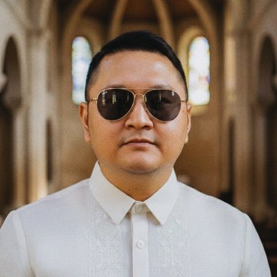 synchrofoo's profile picture. pragmatic • ᜉ᜔ᜇᜄ᜔ᜋᜆᜒᜃᜓ 
じつようてき • ที่ใช้ได้จริง