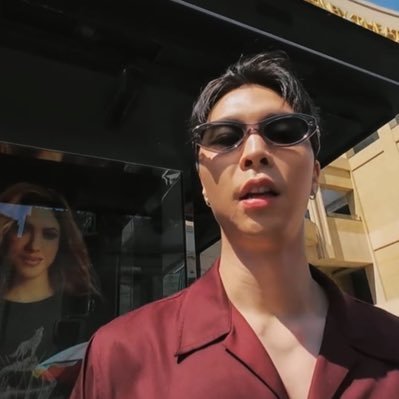 SUMMXRZ95's profile picture. I want you to whisper out my name, you know that turns me on.