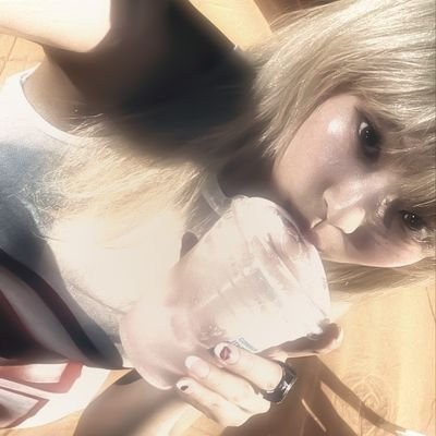 arielviell's profile picture. 𝘋𝘰𝘭𝘭𝘴, 𝘣𝘶𝘯𝘯𝘪𝘦𝘴 𝘢𝘯𝘥 𝘑𝘦𝘯𝘯𝘪𝘦 .° ༘🎧⋆🖇₊˚ෆ