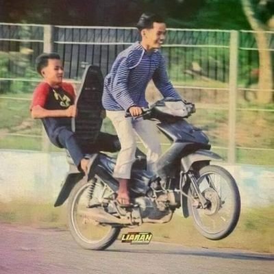 Gungzz45's profile picture. LifeLong Learned | Rahmatan Lil Science | Life is very kidding, but i will achieve my goals.