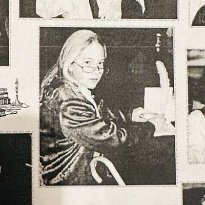 samsutliff's profile picture. Nerdy, foodie, sitty on the couchie. Birds, Phils, Sixers, and Canes. I act and write about hosting. She/her