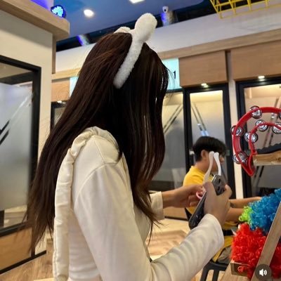 heaveninruins's profile picture. 