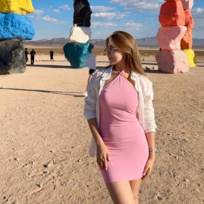 daxiongmaoai's profile picture. A Chinese-American dentist who graduated from Loma Linda University. This is the garden where I share my life.