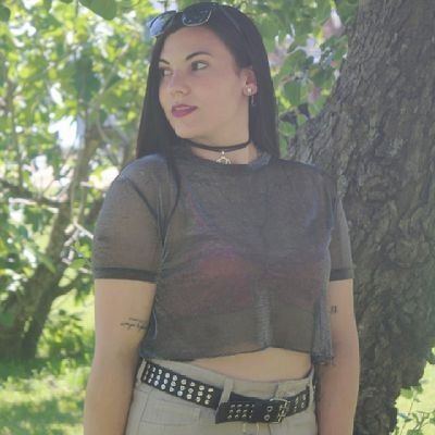 ValeVaargas2726's profile picture. • 𝐄𝐥 𝐚𝐫𝐭𝐞 𝐝𝐞 𝐬𝐞𝐫 𝐫𝐚𝐫𝐚 , 𝐲 𝐞𝐬𝐭𝐚𝐫 𝐨𝐫𝐠𝐮𝐥𝐥𝐨𝐬𝐚 𝐝𝐞 𝐞𝐥𝐥𝐨🦋