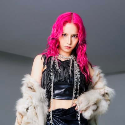 Lilly_litlili's profile picture. Little Lilith @littlelilith87 のVo&Vn。作詞。時々被写体。履歴書上だけはお嬢様。会社は辞めた。ワインと肉と刺激物が大好物。DMお仕事関係のみ。問合せ→lillys0807@gmail.com まで。